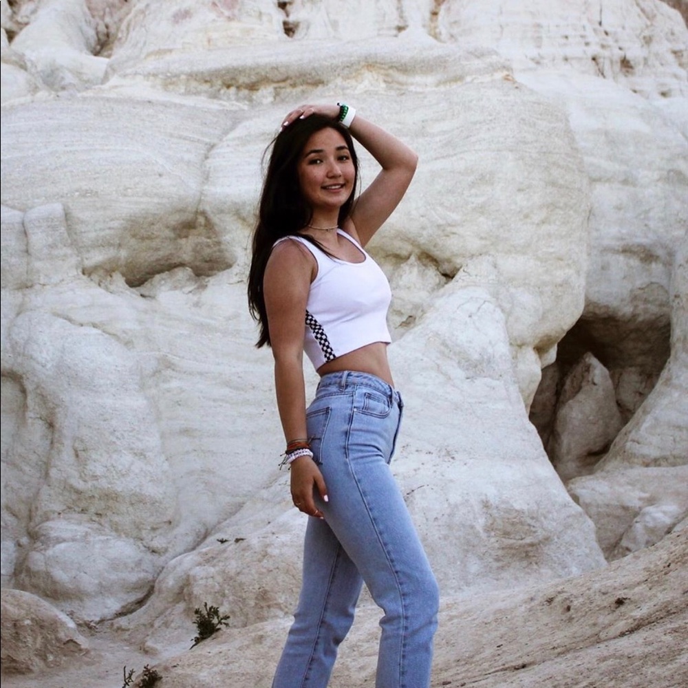 Meet your Posher, Kayla